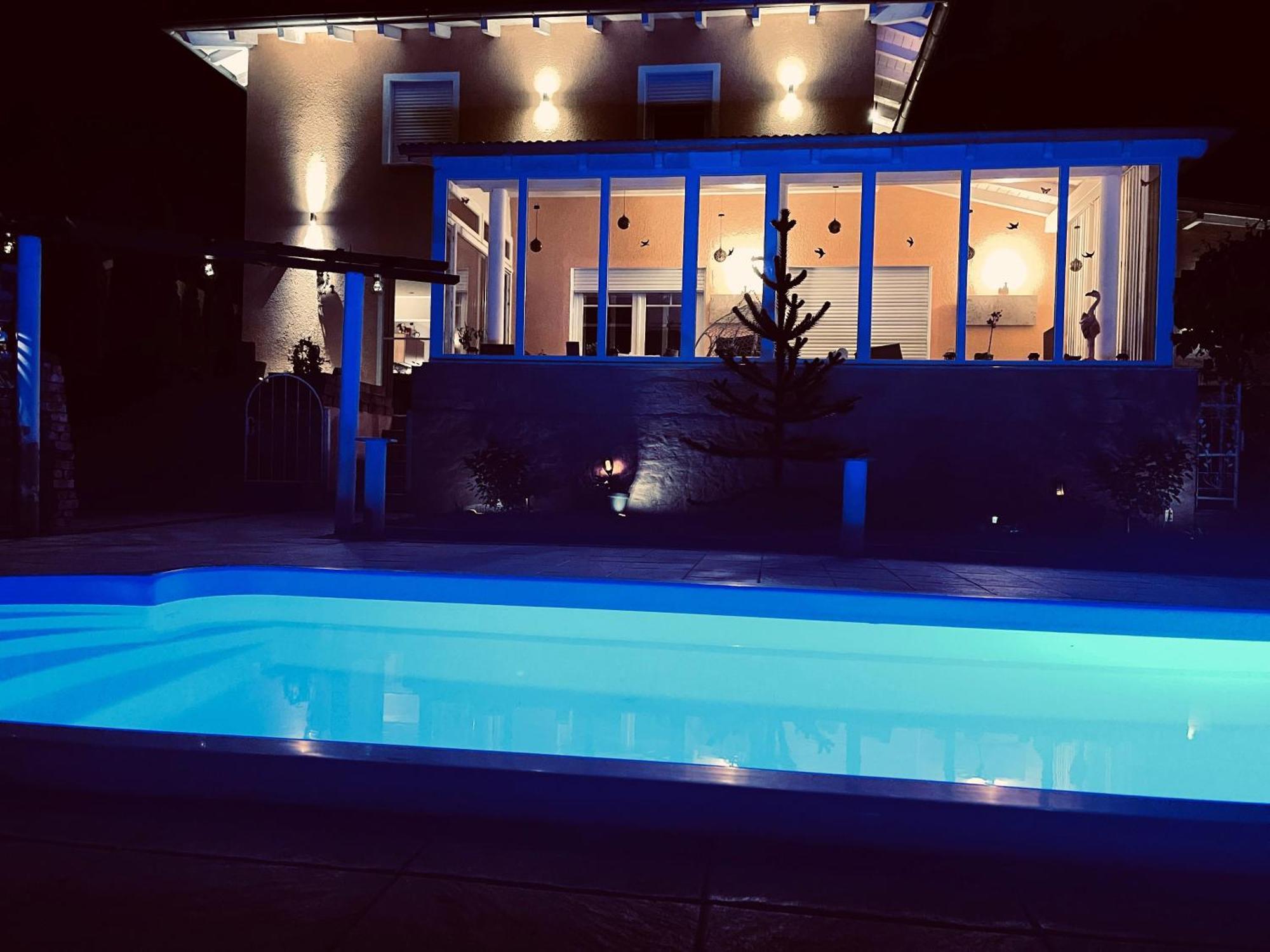 5 Sterne Centurion Ferienhaus Villa 2 Pools 86 Zoll Tv Aldersbach Kültér fotó